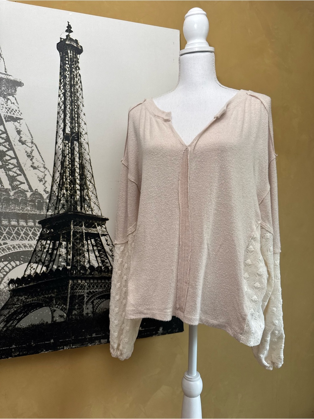 Daytrip Cream Knit V-Neck Lightweight Pullover
